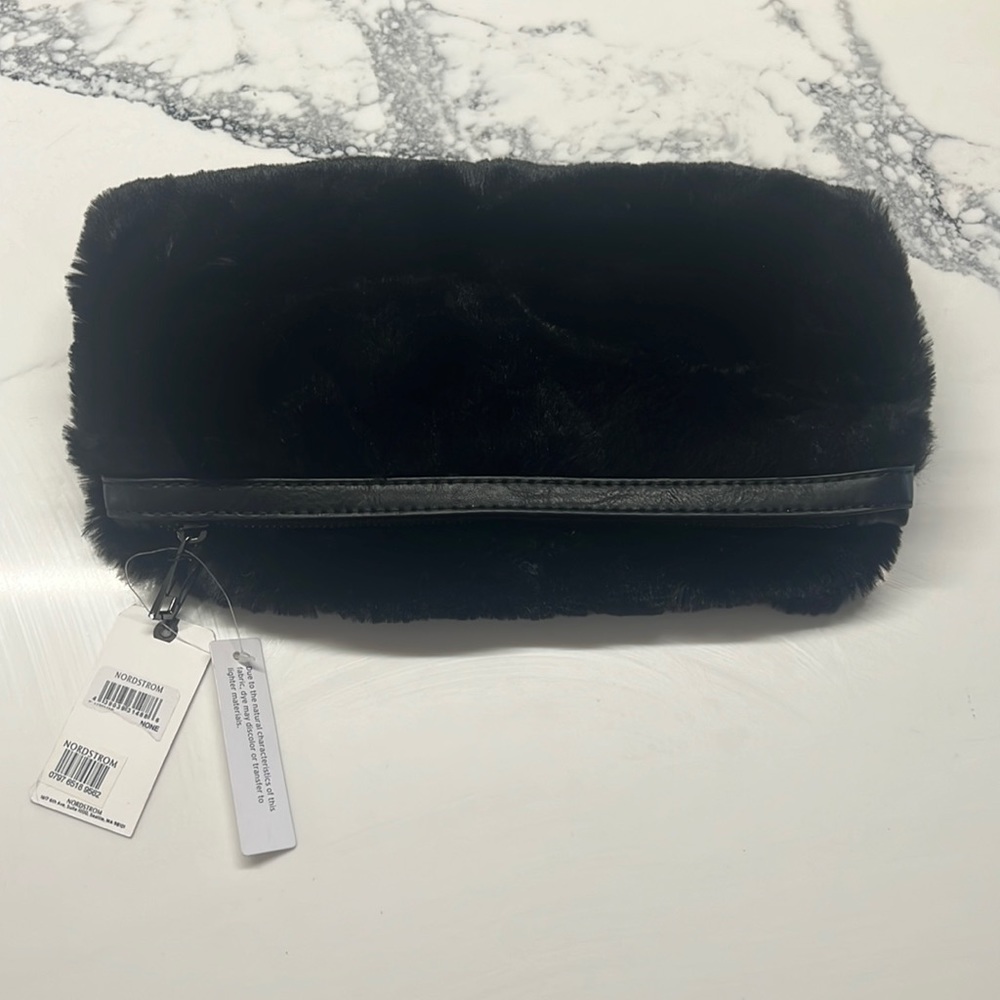 💋Leith faux fur clutch